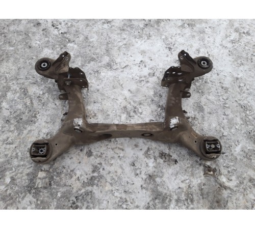 Балка подвески задняя (подрамник)