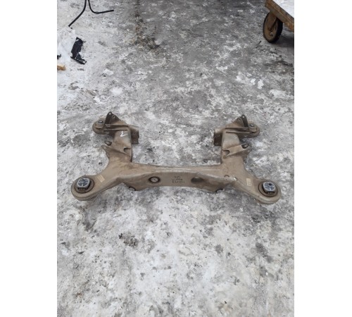 Балка подвески задняя (подрамник)