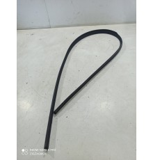 Уплотнитель капота правый