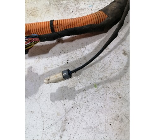 Кабель передней зарядки