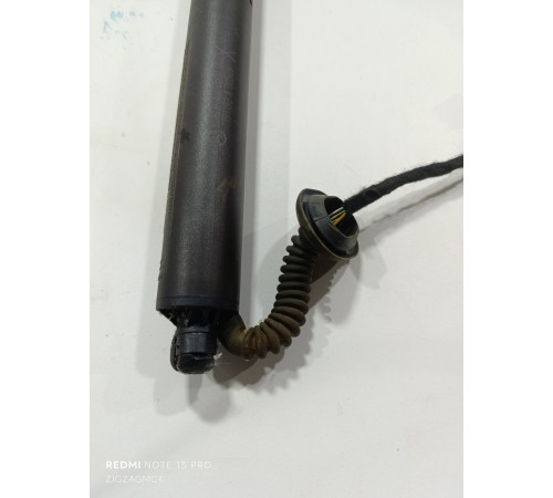 Амортизатор крышки багажника правый