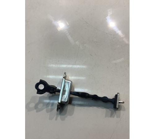 Ограничитель двери (задний, правый)