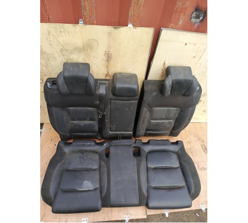 Задний ряд сидений