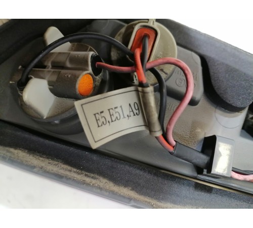 Фонарь крышки багажника левый