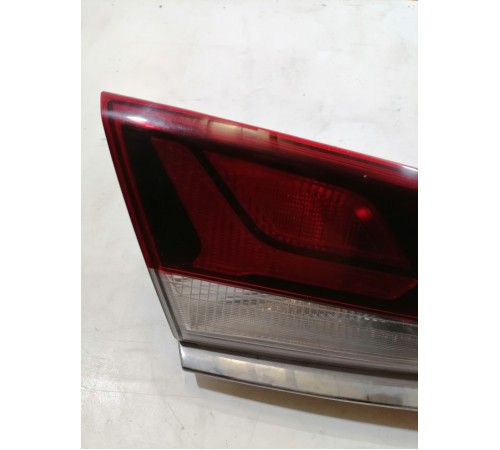 Фонарь крышки багажника левый