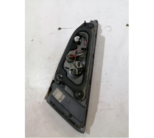 Фонарь крышки багажника левый