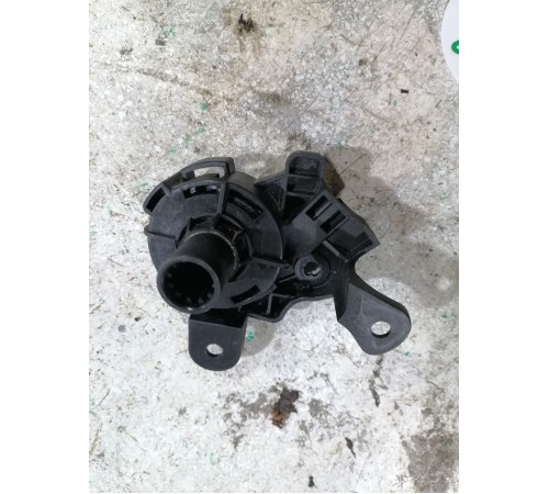 Кронштейн ручки открывания капота