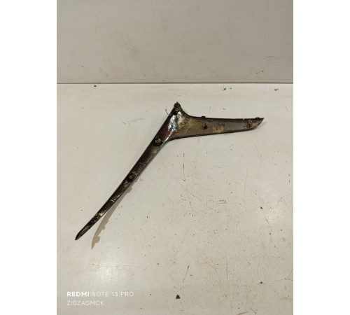 Накладка переднего бампера левая, молдинг