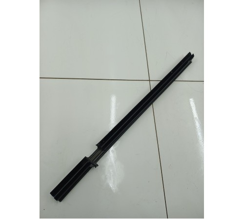 Уплотнитель стекла задний правый внутренний