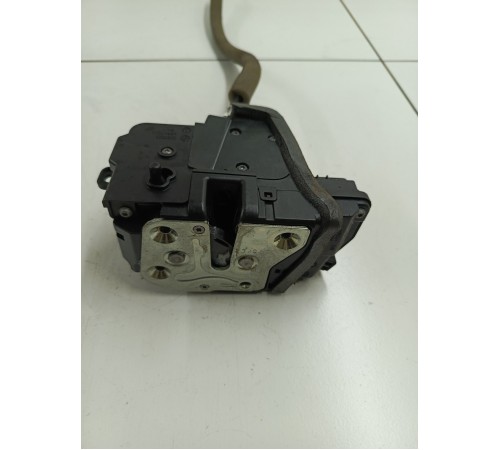 Замок двери задний правый