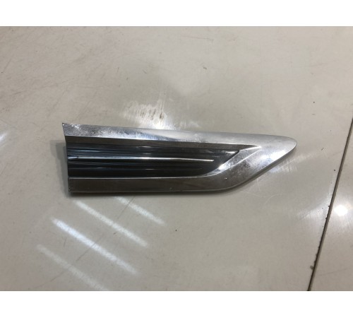 Молдинг крыла (передний, правый)