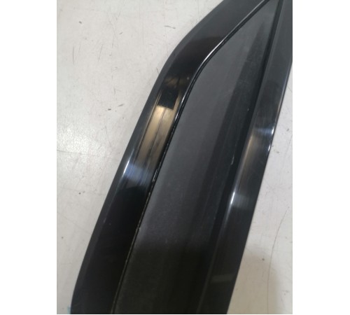 Накладка переднего крыла левая