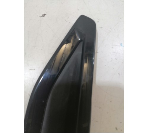 Накладка переднего крыла левая