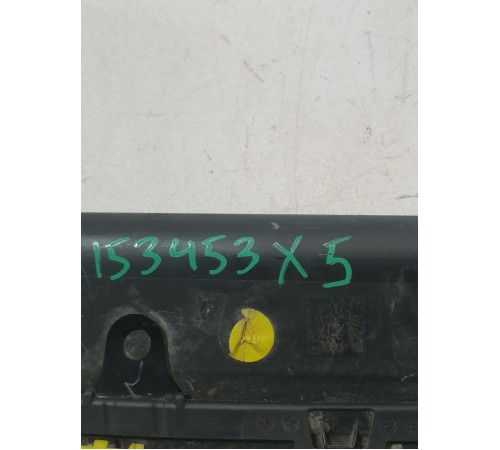 Накладка переднего крыла левая