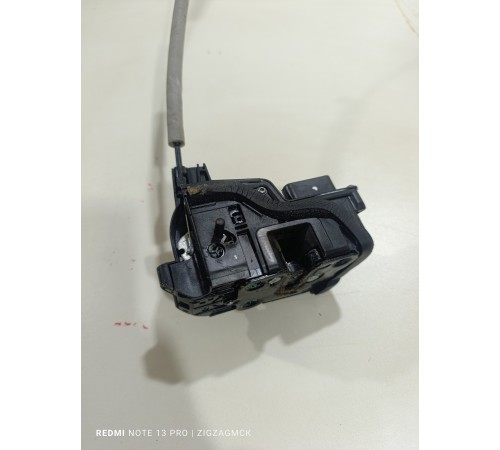 Замок двери,задний правый