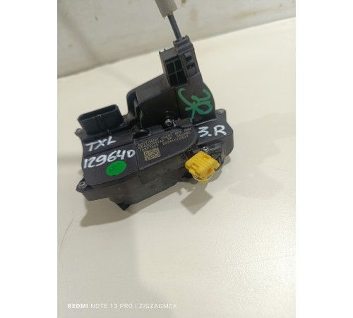 Замок двери,задний правый