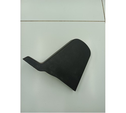 Накладка крышка сиденья левая боковая нижняя