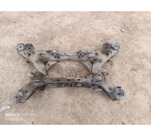 Балка задняя подрамник