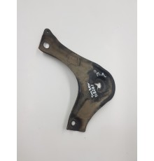 Кронштейн переднего подрамника левый