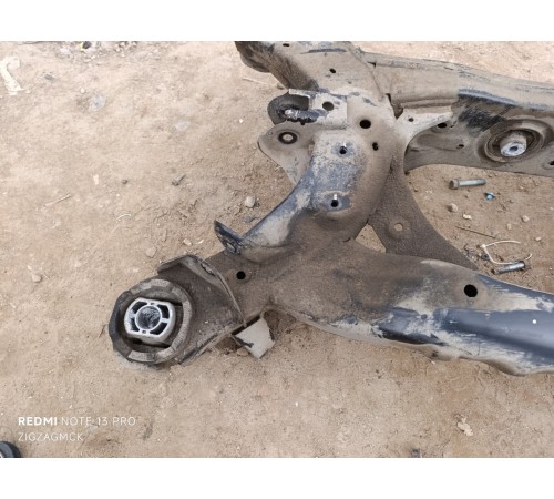 Балка задняя подрамник