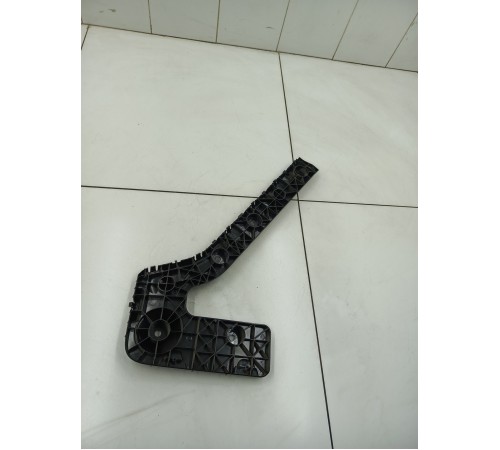 Кронштейн заднего бампера правый