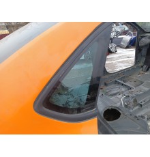 Глухое стекло заднее правое