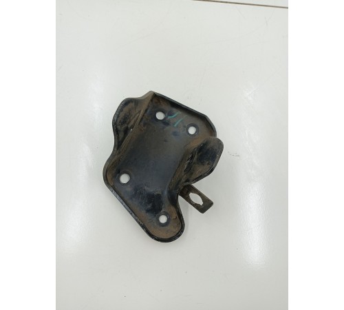 Кронштейн крепление заднего подрамника правый