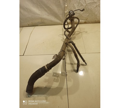 Горловина топливного бака