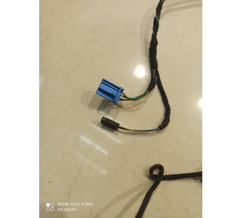 Электропроводка обшивки двери(передняя правая)