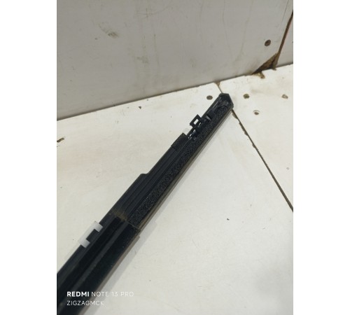 Уплотнитель стекла задний левый наружный