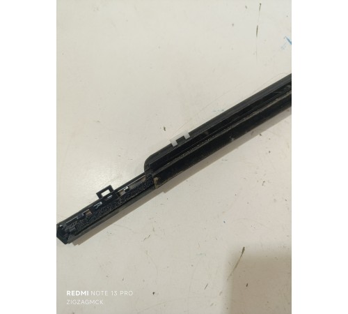 Уплотнитель стекла задний левый наружный