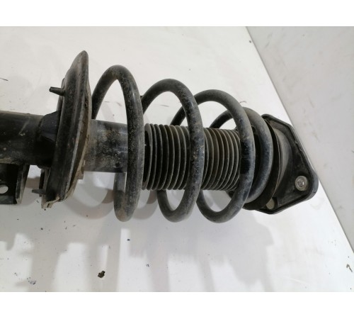 Амортизатор подвески передний левый в сборе