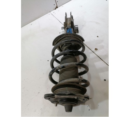 Амортизатор подвески передний левый в сборе