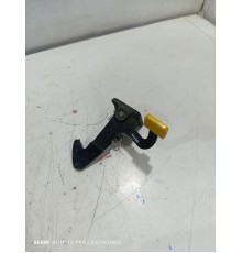 Крюк замка капота