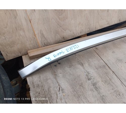 Рейлинг крыши правый