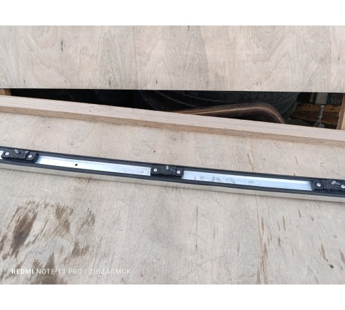 Рейлинг крыши правый