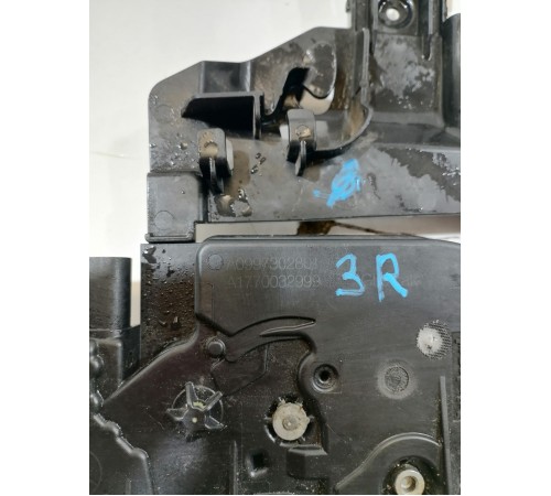 Замок двери задний правый