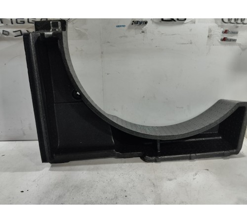 Наполнитель багажного отсека левый