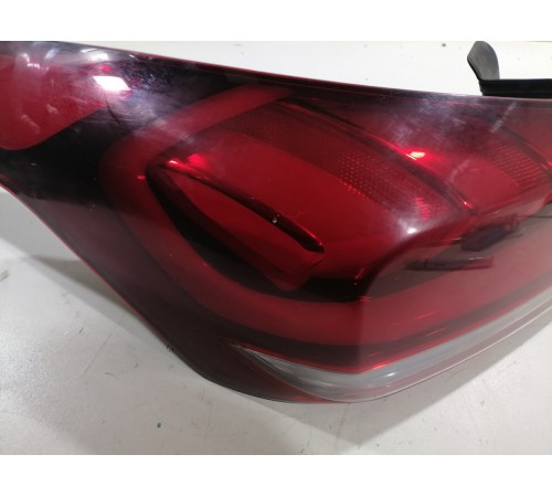 Фонарь наружний левый