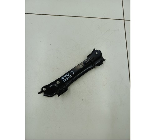 Кронштейн крепления левый