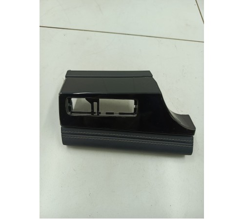 Накладка торпедо левая