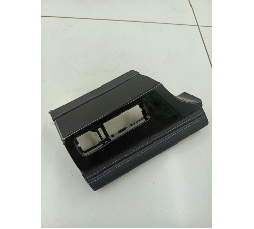 Накладка торпедо левая