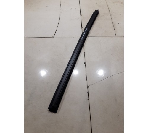 Уплотнитель стекла (задний левый внутренний)