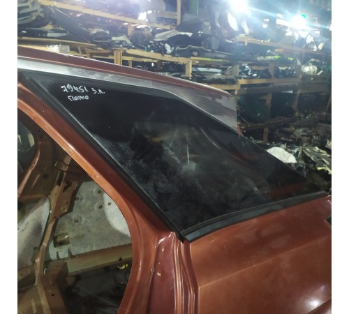 Глухое стекло (заднее, левое)