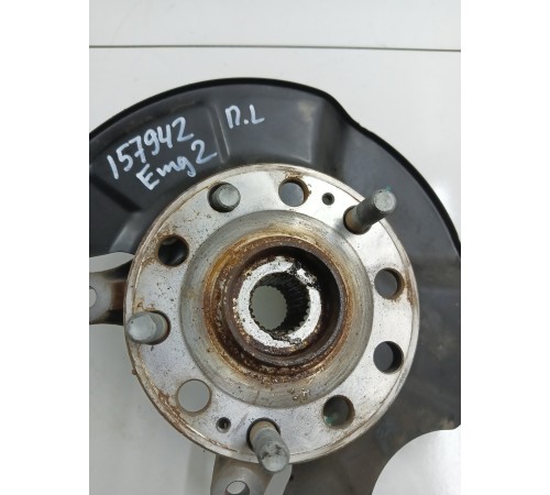 Кулак поворотный передний левый