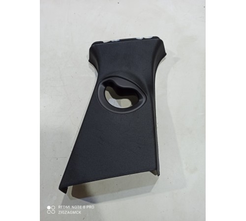 Обшивка центральной стойки(правая верхняя)