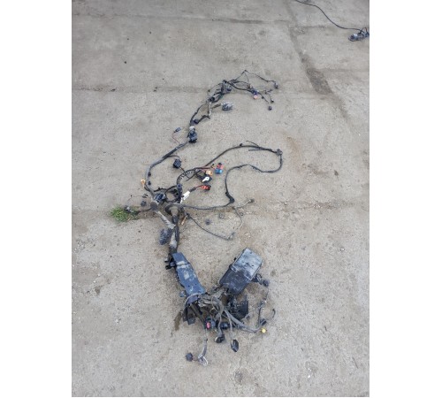 Электропроводка подкапотная с монтажным блоком