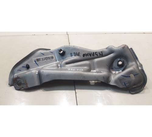 кронштейн кузова (левый)