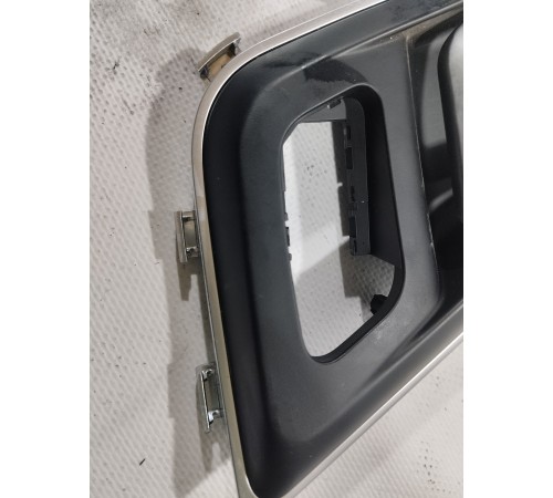 Ручка двери (передняя левая внутренняя)