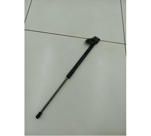 Амортизатор стекла крышки багажника правый